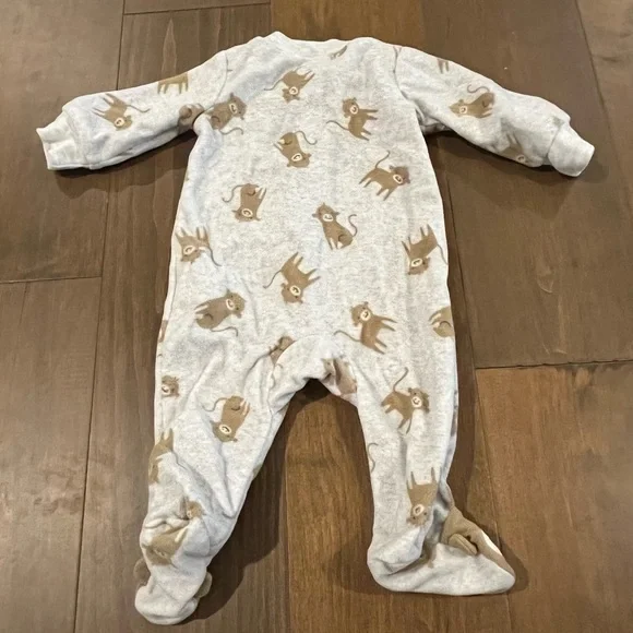 Carter’s Baby 0-3 Months Zip Footie - Picture 3 of 4